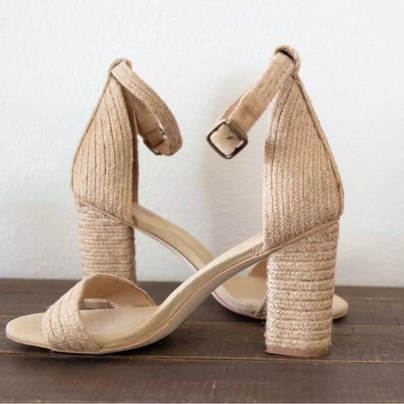 Jeffrey Campbell Tan Rowboat Ankle
Strap Sandal Sz 10 - Picture 2 of 7